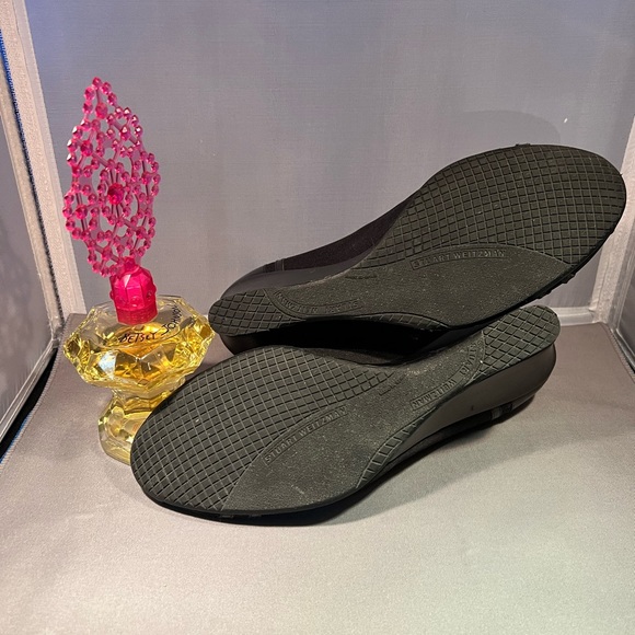 Stuart Weitzman Wedges - Picture 8 of 10
